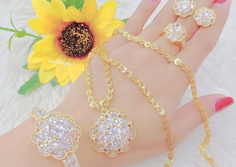 Vàng được sử dụng làm trang sức